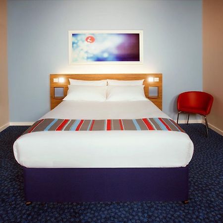 Travelodge Cardiff M4 Εξωτερικό φωτογραφία