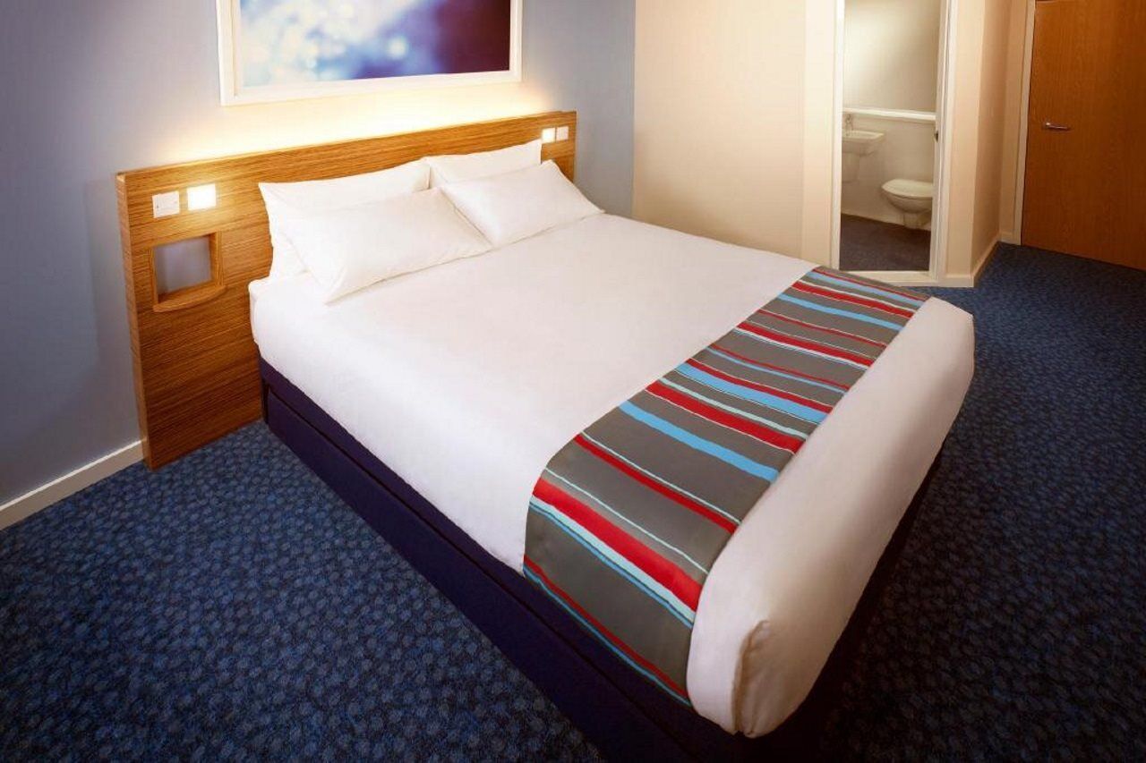 Travelodge Cardiff M4 Εξωτερικό φωτογραφία
