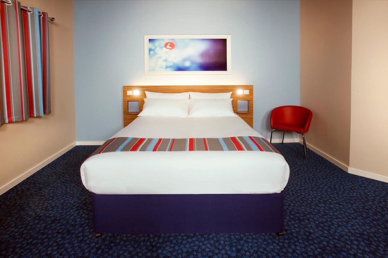 Travelodge Cardiff M4 Εξωτερικό φωτογραφία